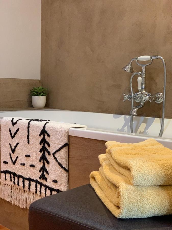 Cote Jardin Bed and Breakfast Sainte-Suzanne  Εξωτερικό φωτογραφία