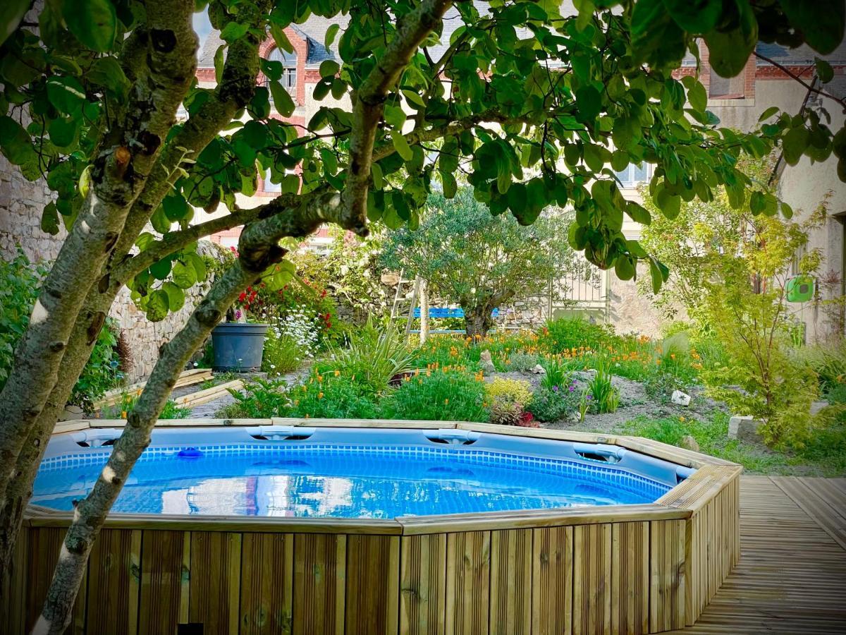 Cote Jardin Bed and Breakfast Sainte-Suzanne  Εξωτερικό φωτογραφία