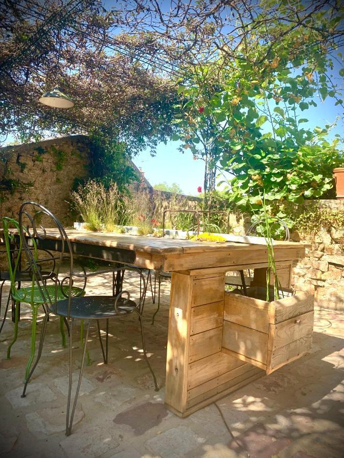 Cote Jardin Bed and Breakfast Sainte-Suzanne  Εξωτερικό φωτογραφία