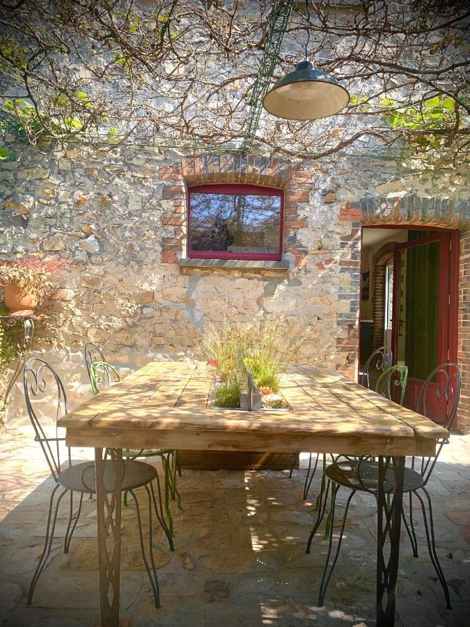 Cote Jardin Bed and Breakfast Sainte-Suzanne  Εξωτερικό φωτογραφία