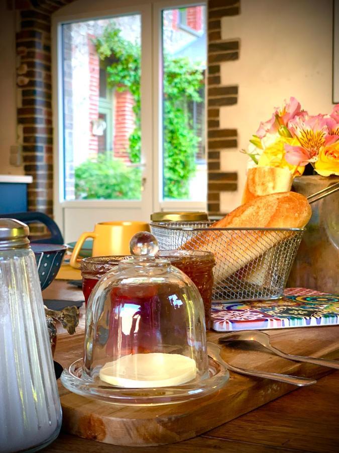 Cote Jardin Bed and Breakfast Sainte-Suzanne  Εξωτερικό φωτογραφία